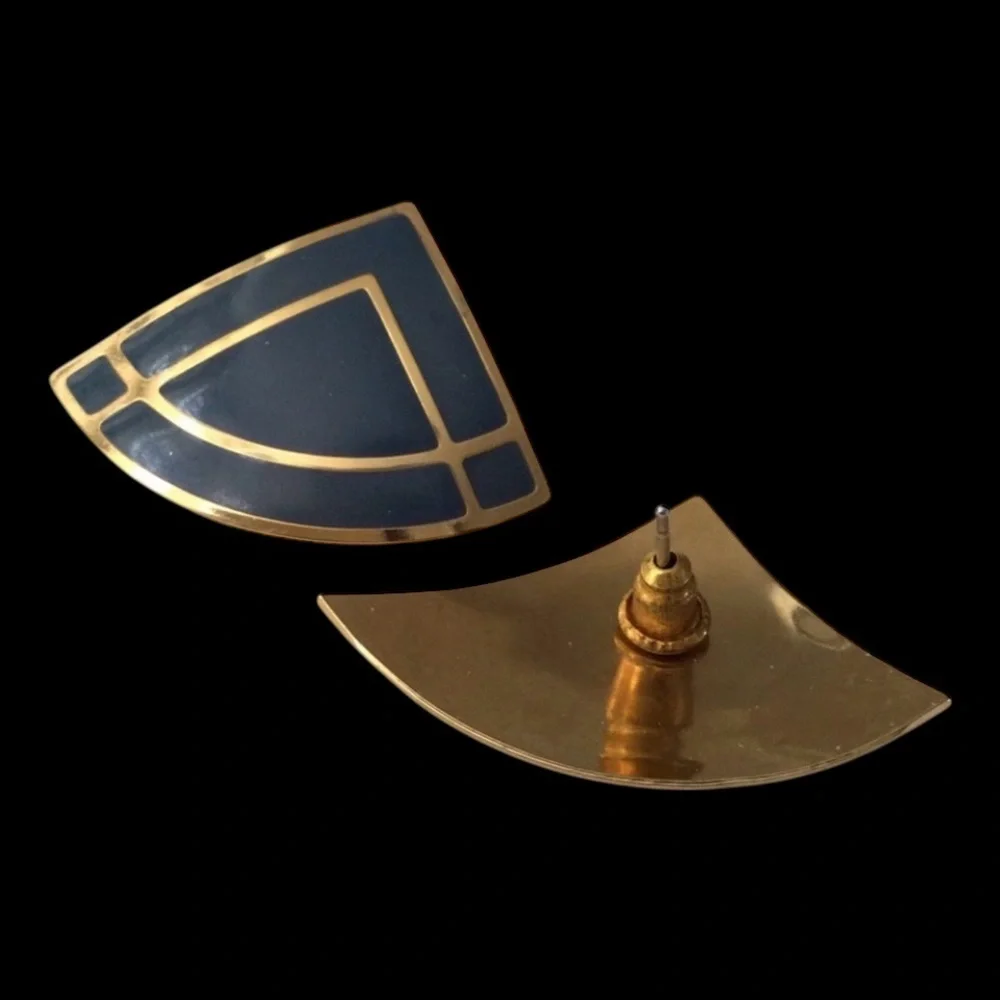 Vintage AVON Navy Enamel Gold Tone Geometric Stud Earrings - Picture 4 of 9